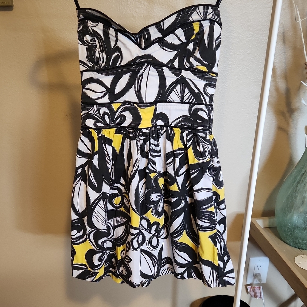 Lucy Love White, Yellow and Black Sundress Juniors Small